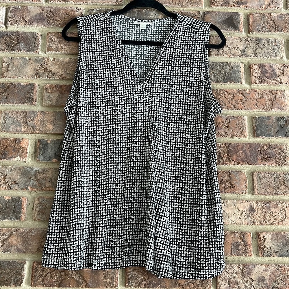 Black and white blouse